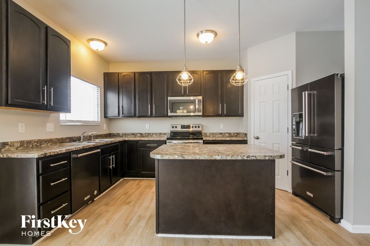 2482 Cabin Hill Road - Photo 4 of 15
