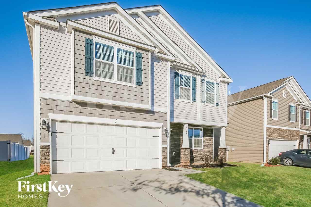 1709 Savory Ln - Photo 3 of 16