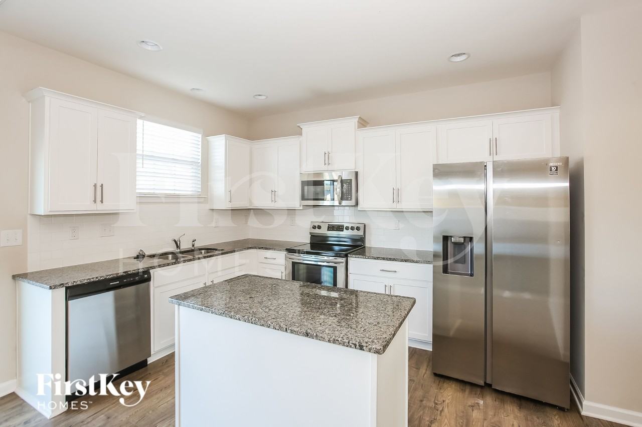 1709 Savory Ln - Photo 6 of 16
