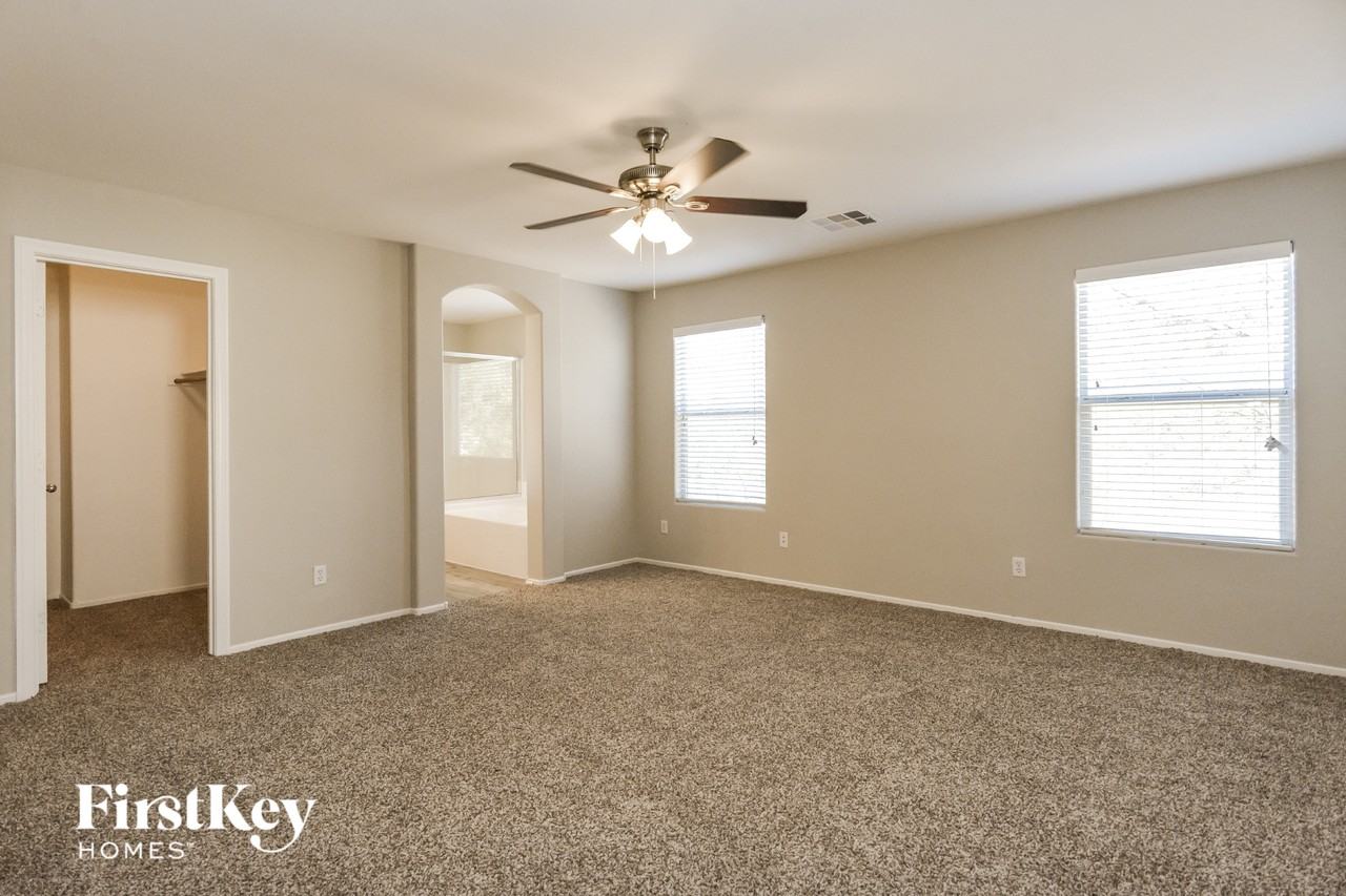 10221 Kermode Ct - Photo 7 of 15