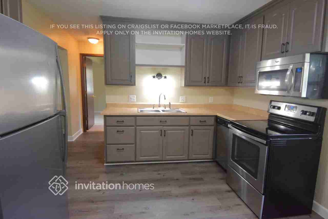 4230 Diamond Dr - Photo 4 of 15