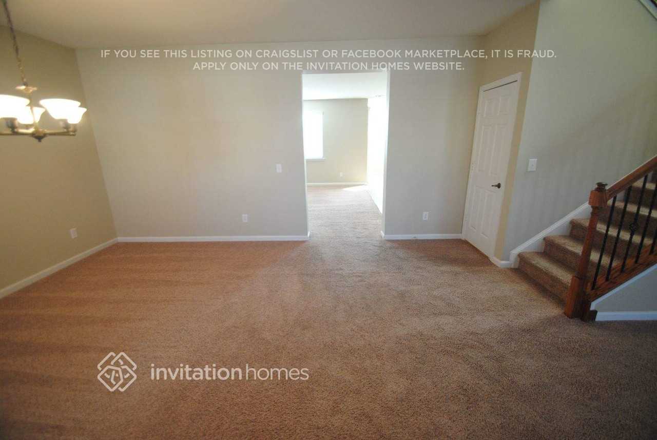 1208 Lanier Springs Dr - Photo 2 of 11