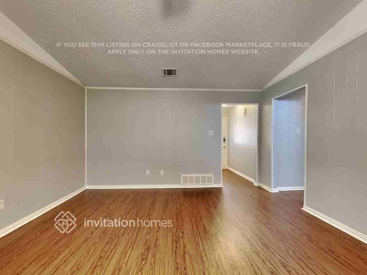 6476 Green Ridge Dr - Photo 4 of 18