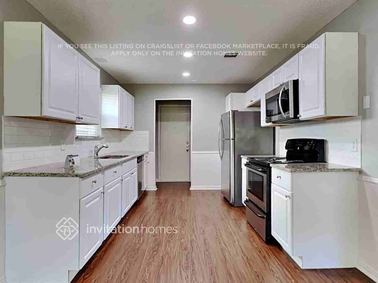 6476 Green Ridge Dr - Photo 5 of 18