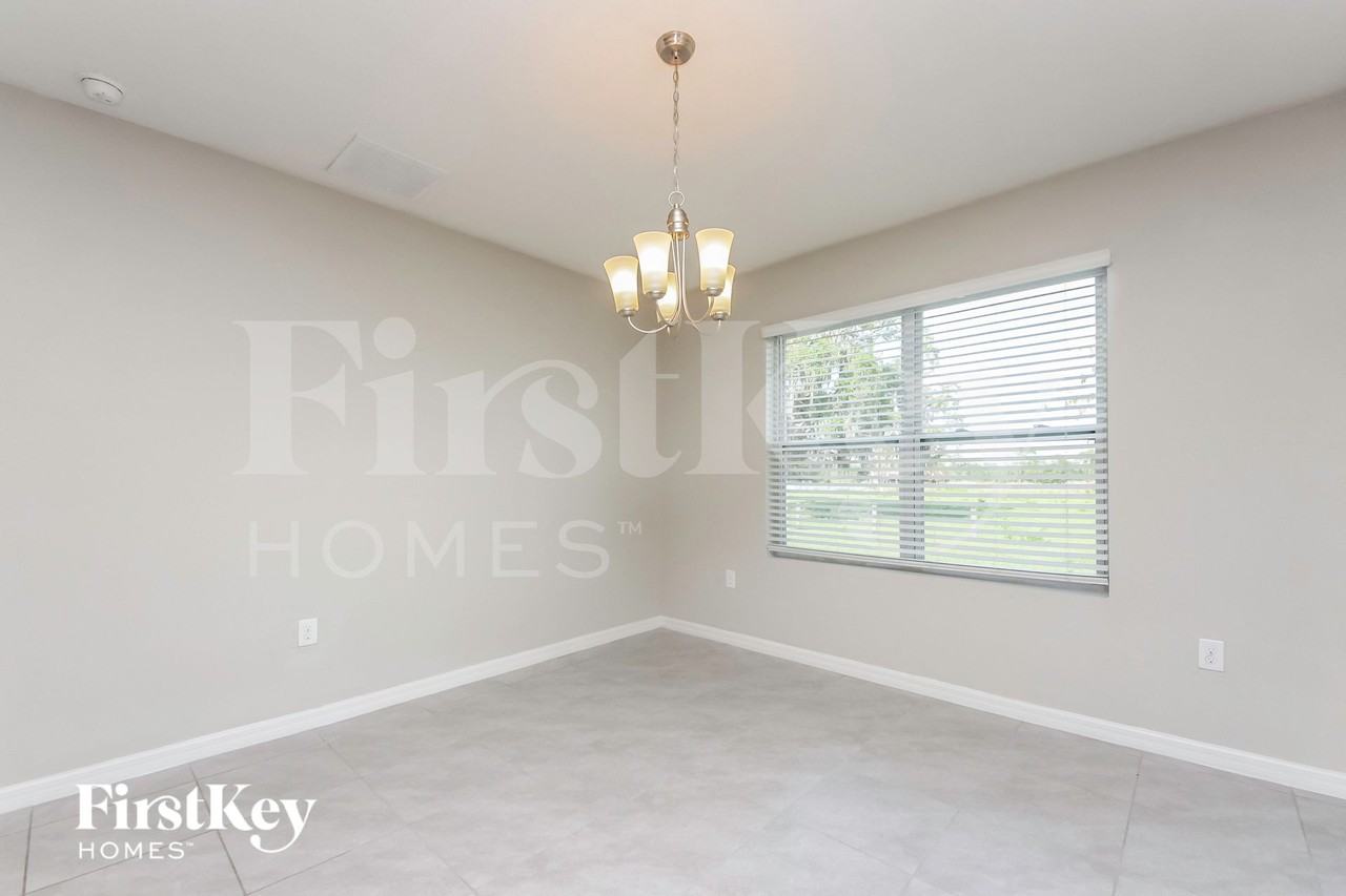 1673 Bay Breeze Dr - Photo 5 of 15