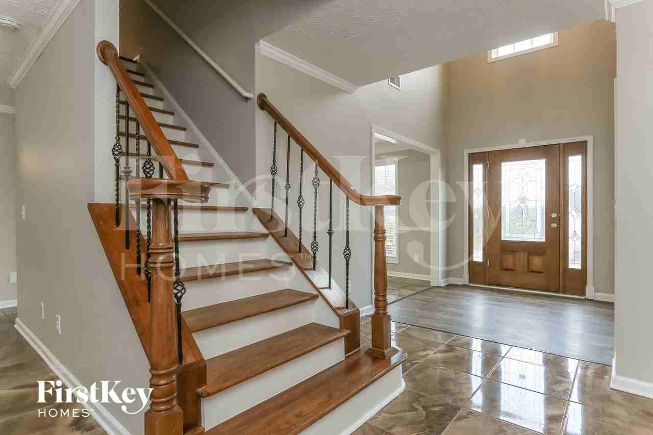 1294 Oak Knoll Ct - Photo 2 of 15