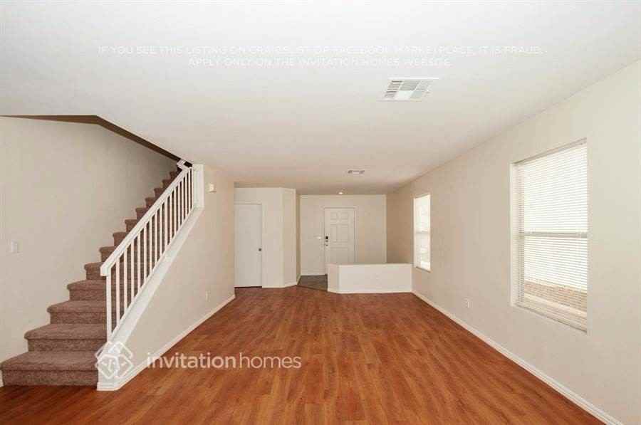 8608 Majestic Pine Ave - Photo 3 of 21