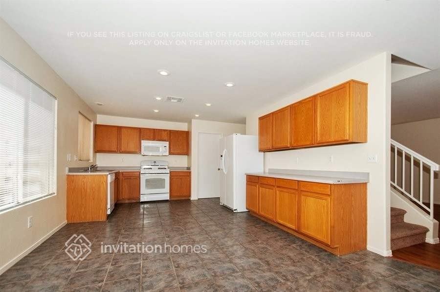8608 Majestic Pine Ave - Photo 6 of 21