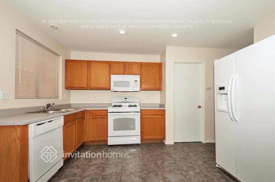8608 Majestic Pine Ave - Photo 7 of 21