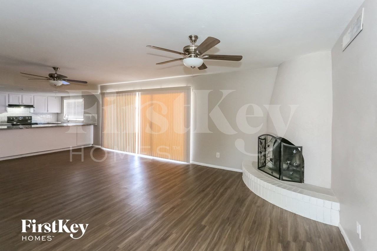4844 W Brown St - Photo 7 of 15