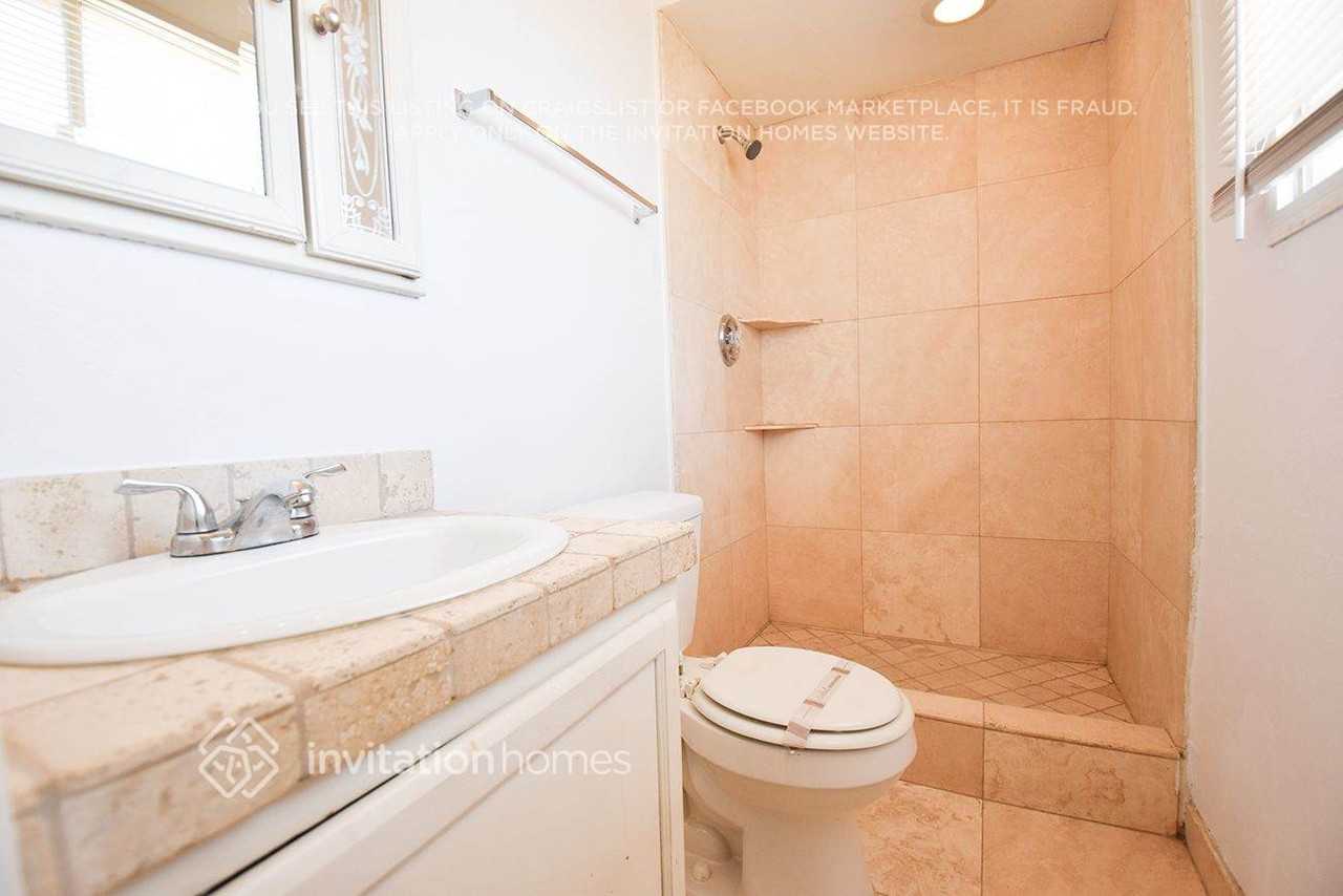 2136 E Bramble Ave - Photo 7 of 10