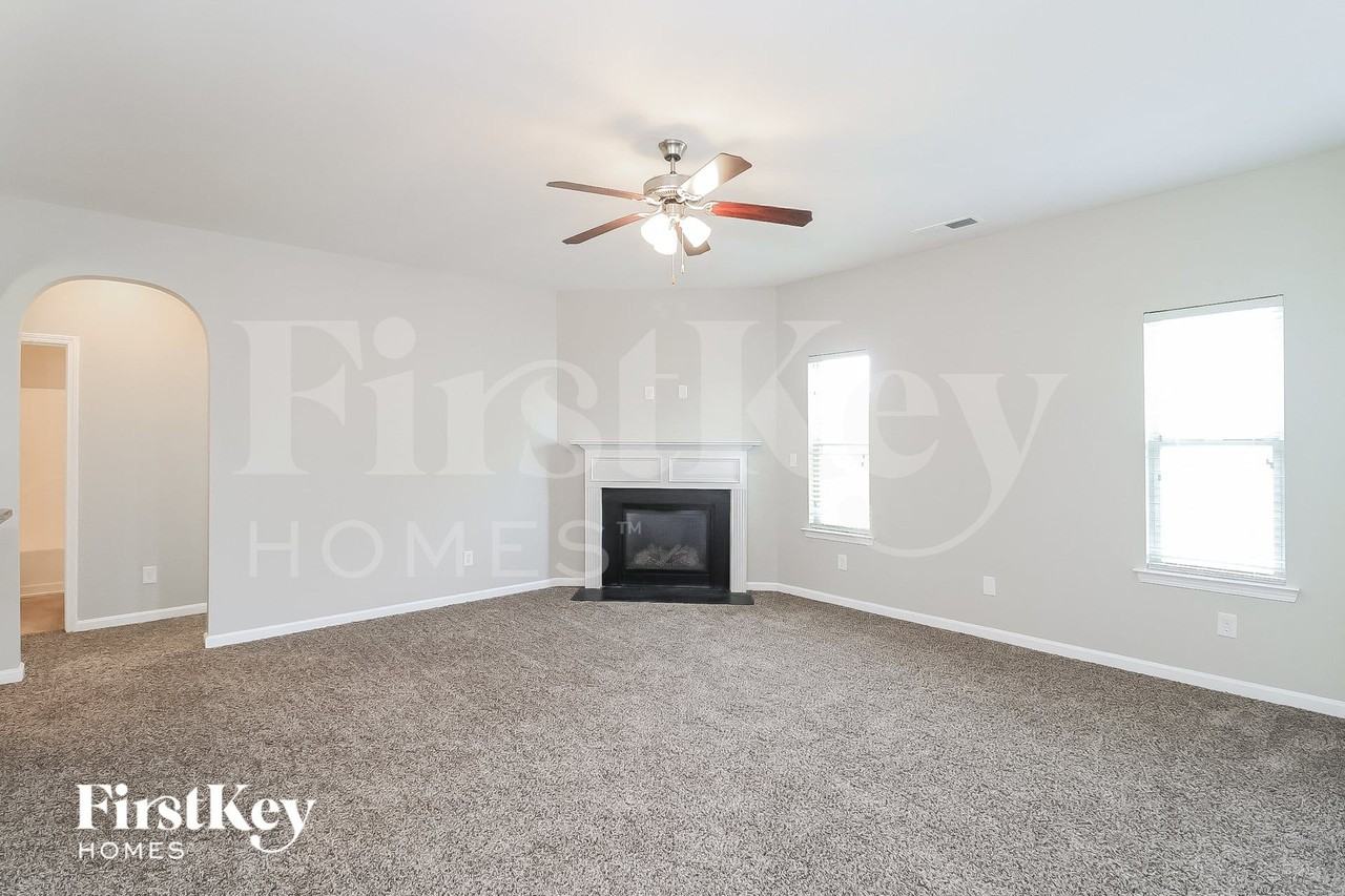 7807 Wrotham Cir - Photo 3 of 15