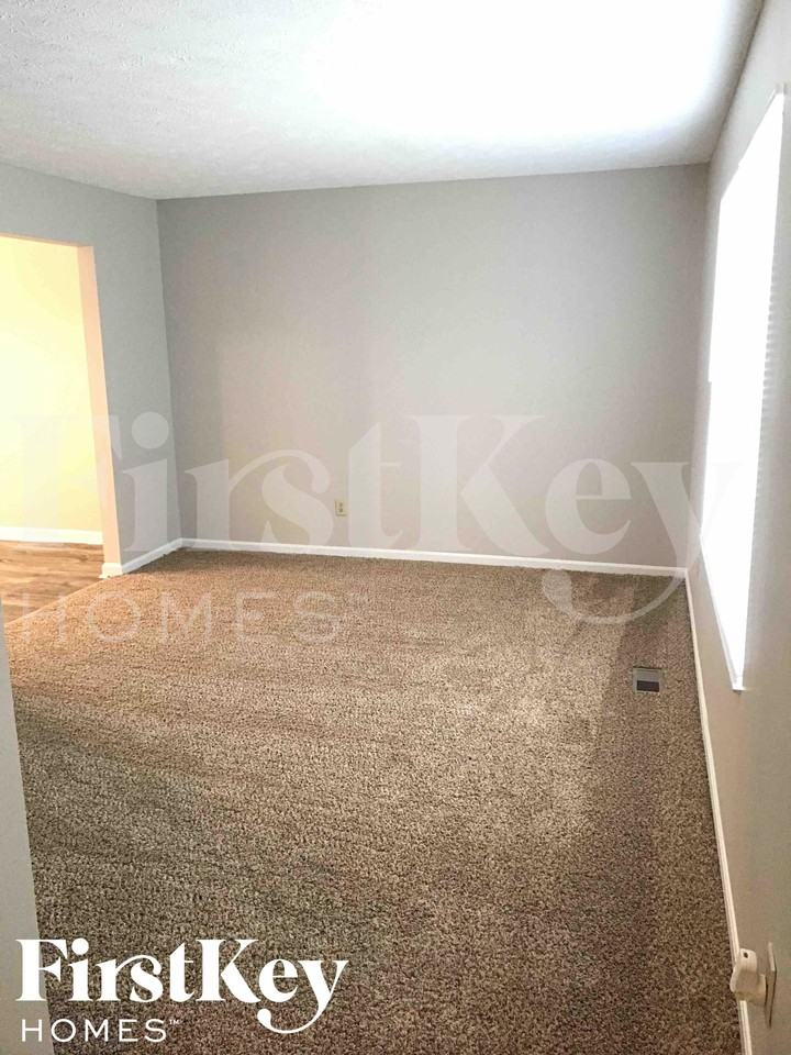 875 Millers Run Ct - Photo 5 of 24