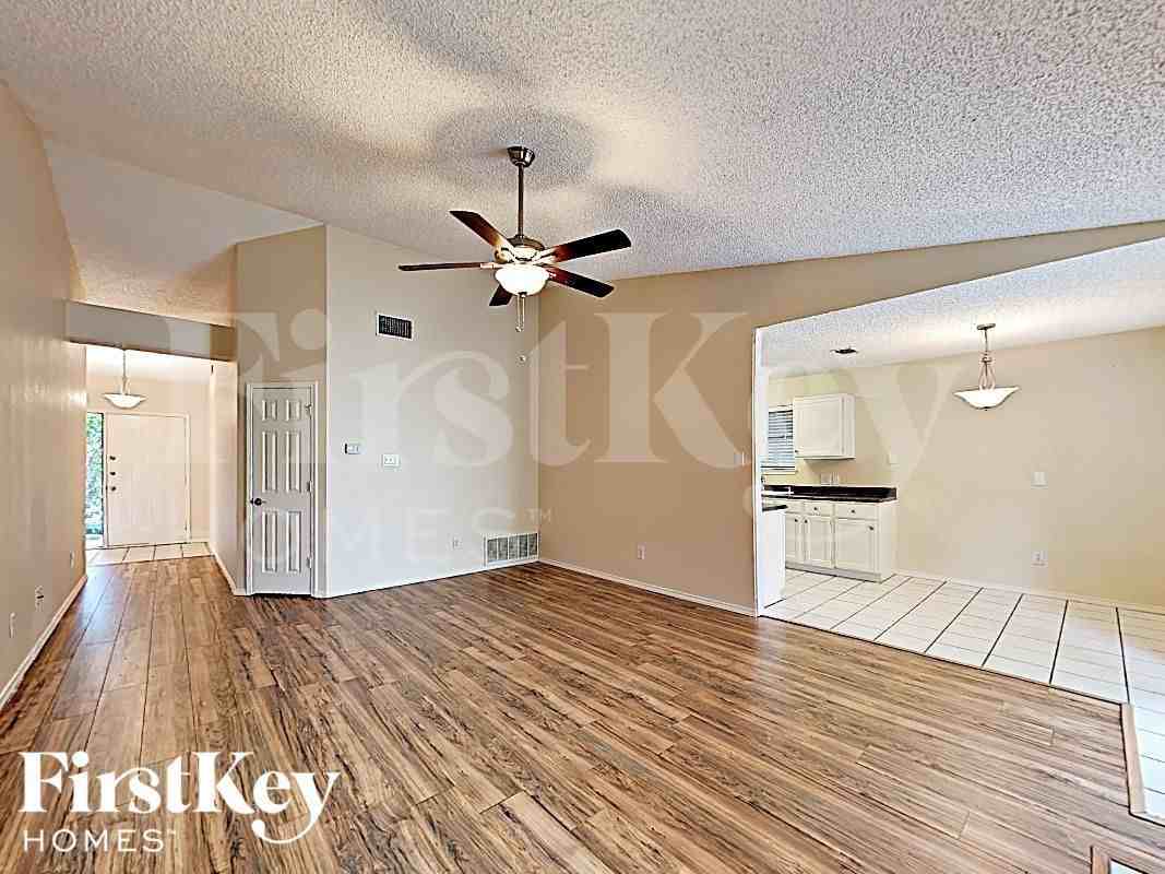 6222 Arrowwood Dr - Photo 2 of 17