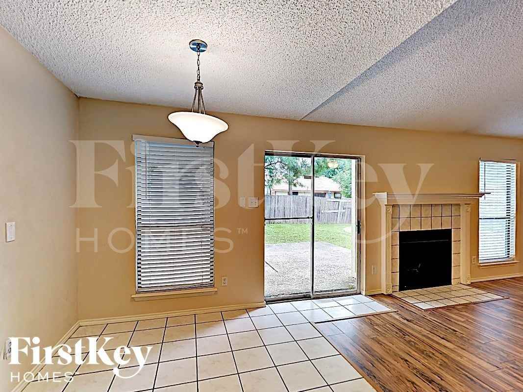 6222 Arrowwood Dr - Photo 7 of 17