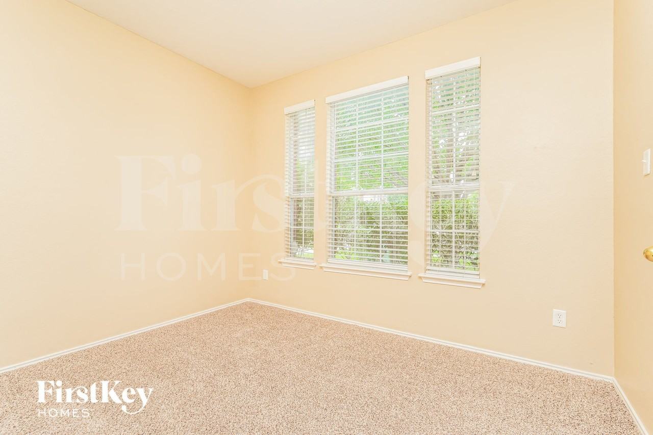 4000 Drexmore Rd - Photo 2 of 15