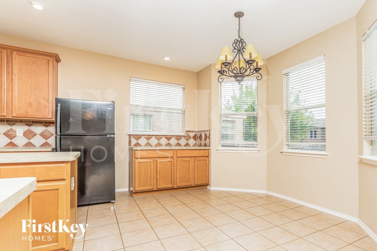 4000 Drexmore Rd - Photo 4 of 15