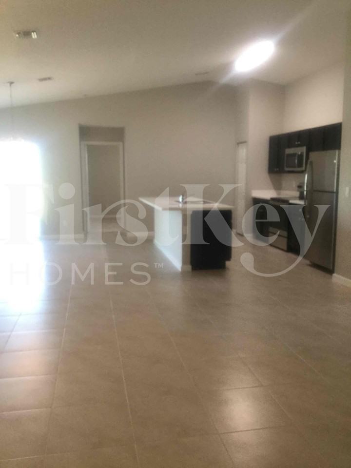 3549 Sw Rosardo St - Photo 4 of 41