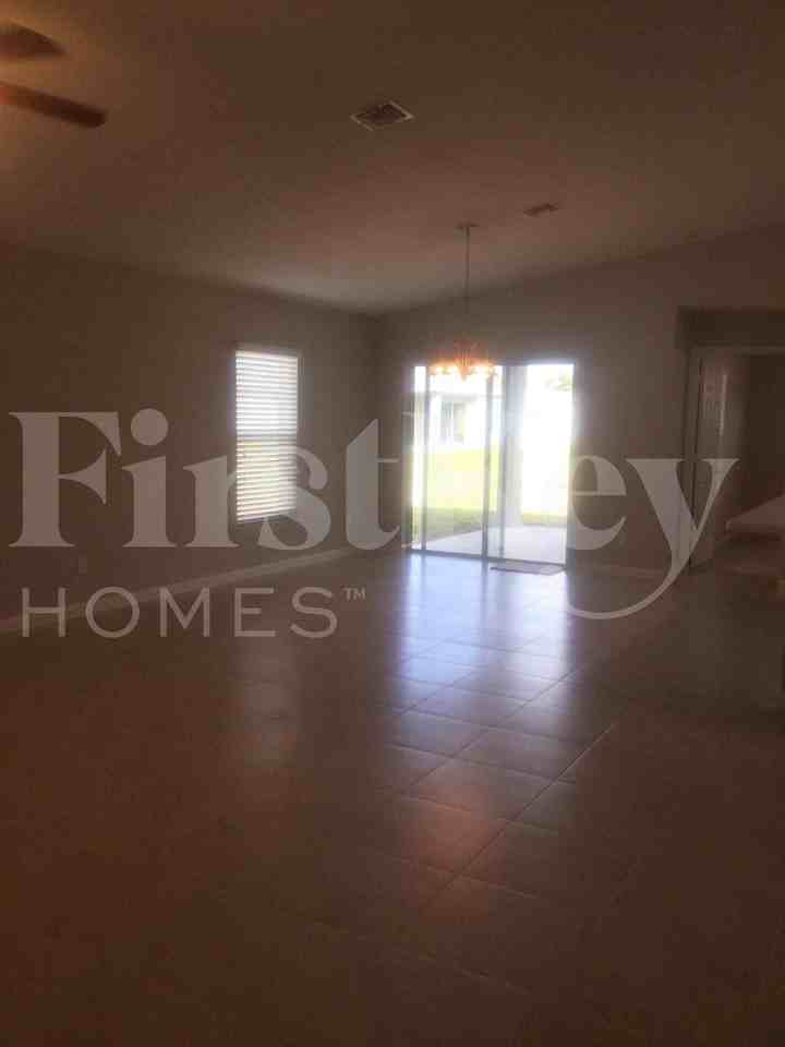 3549 Sw Rosardo St - Photo 5 of 41