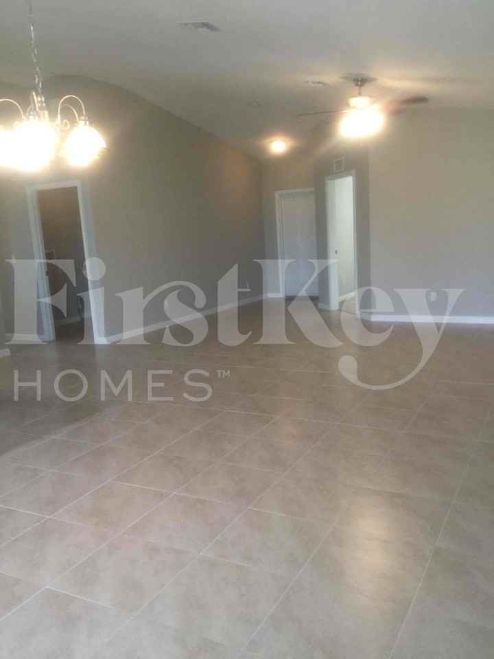 3549 Sw Rosardo St - Photo 7 of 41