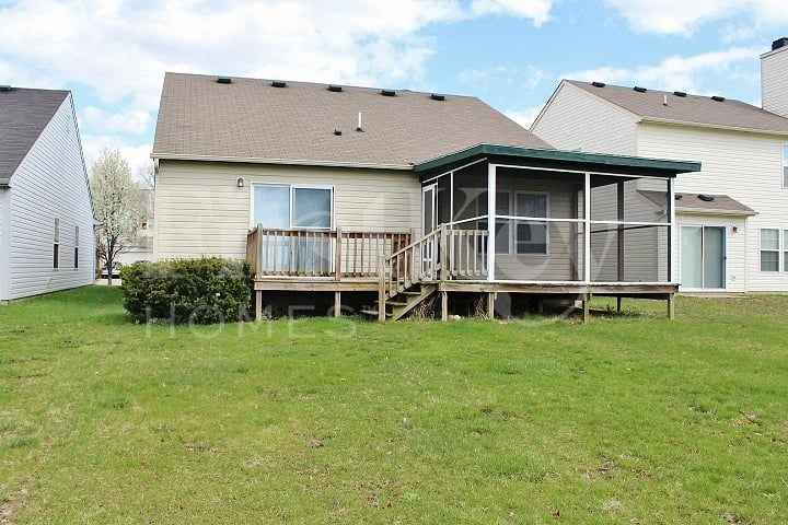 2312 Layton Park Dr - Photo 4 of 24
