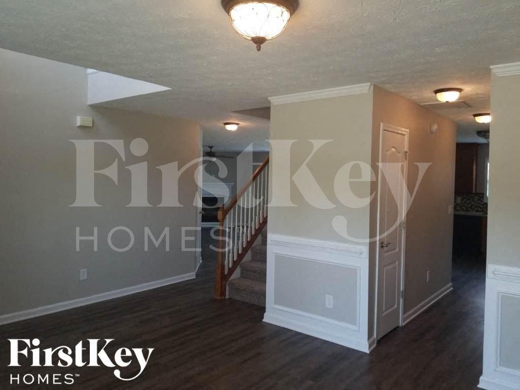 2133 Grant Ave - Photo 3 of 19