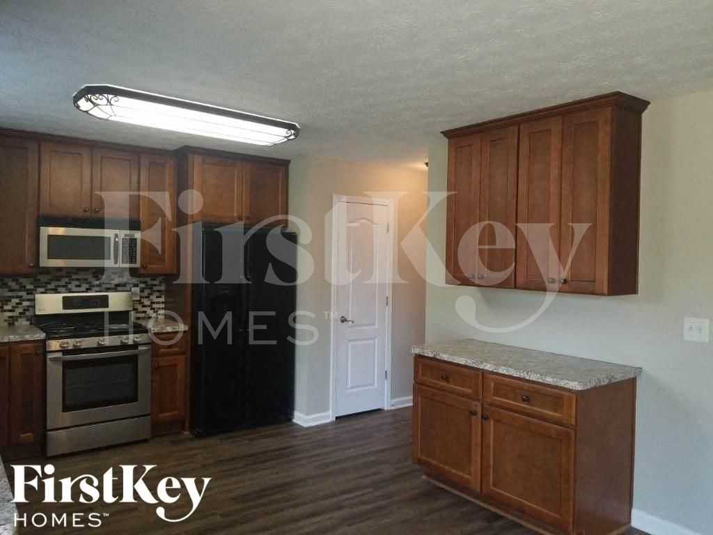 2133 Grant Ave - Photo 7 of 19