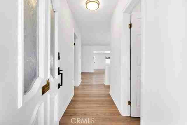 20540 Keswick St - Photo 4 of 8
