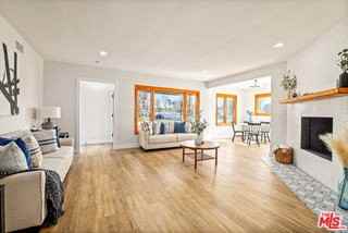 6701 Noble Ave - Photo 5 of 8