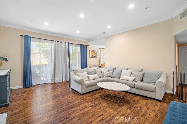 335 Concord St #D - Photo 4 of 8