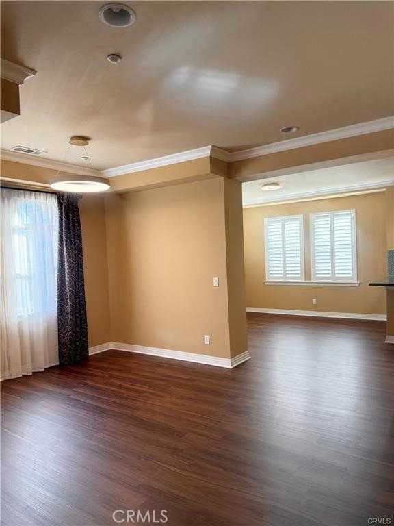 57 Alice St #A - Photo 3 of 8