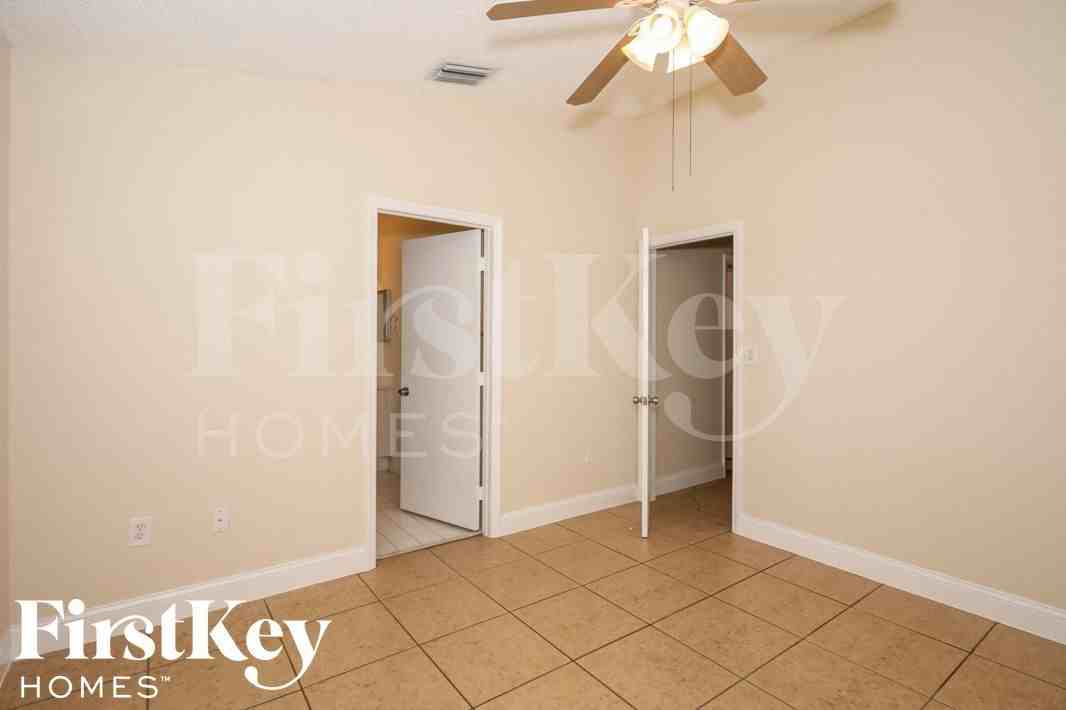 17755 Swcourt - Photo 7 of 14