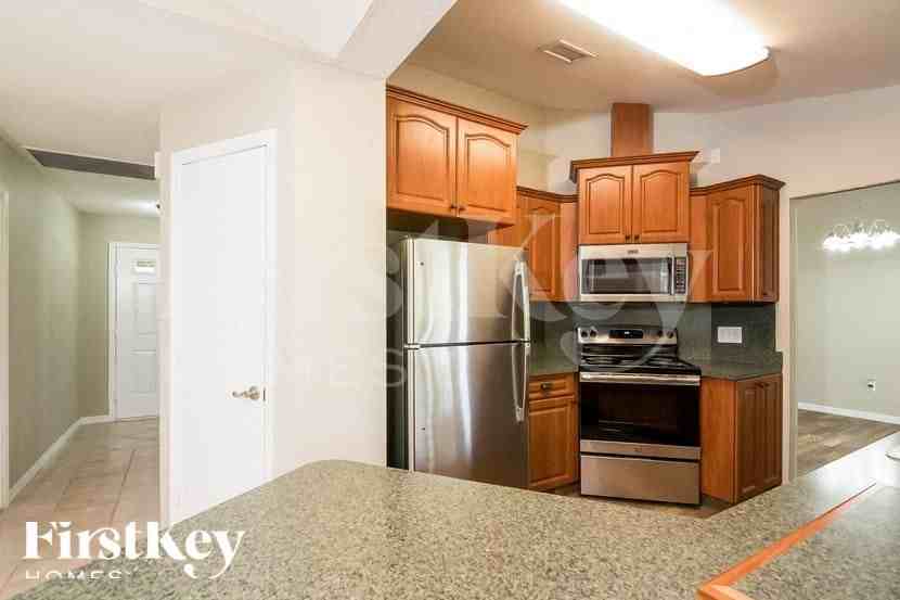 17365 Holmes Ave - Photo 6 of 15