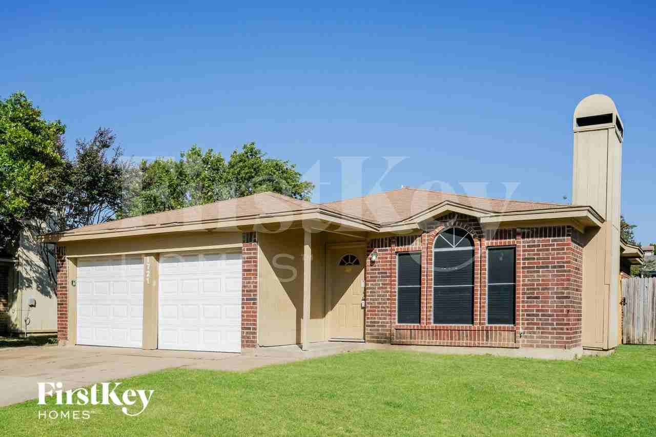 1721 Quinlan Ct - Photo 2 of 17