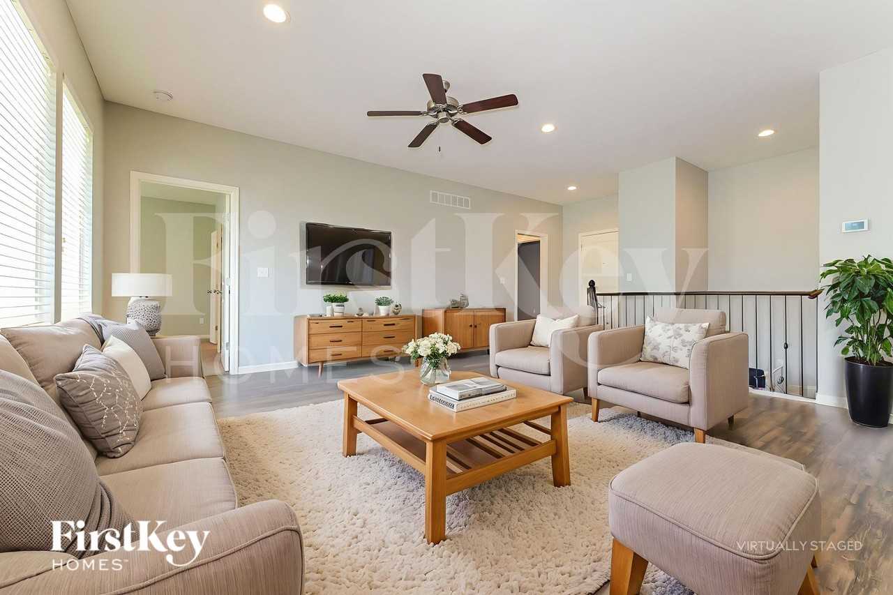 10913 Highview Rd - Photo 4 of 19