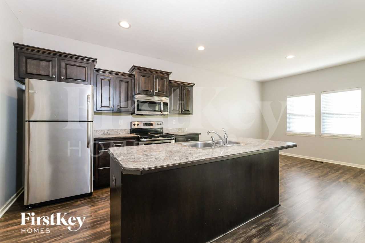 10913 Highview Rd - Photo 6 of 19