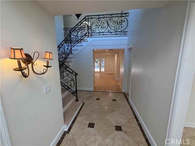 16545 Park Lane Cir - Photo 2 of 7
