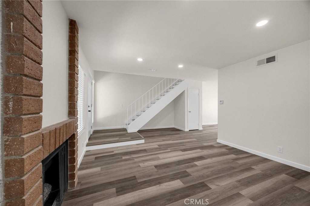2406 Allegheny Way - Photo 3 of 16