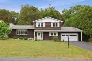featured image of 115 Saybrook Ln