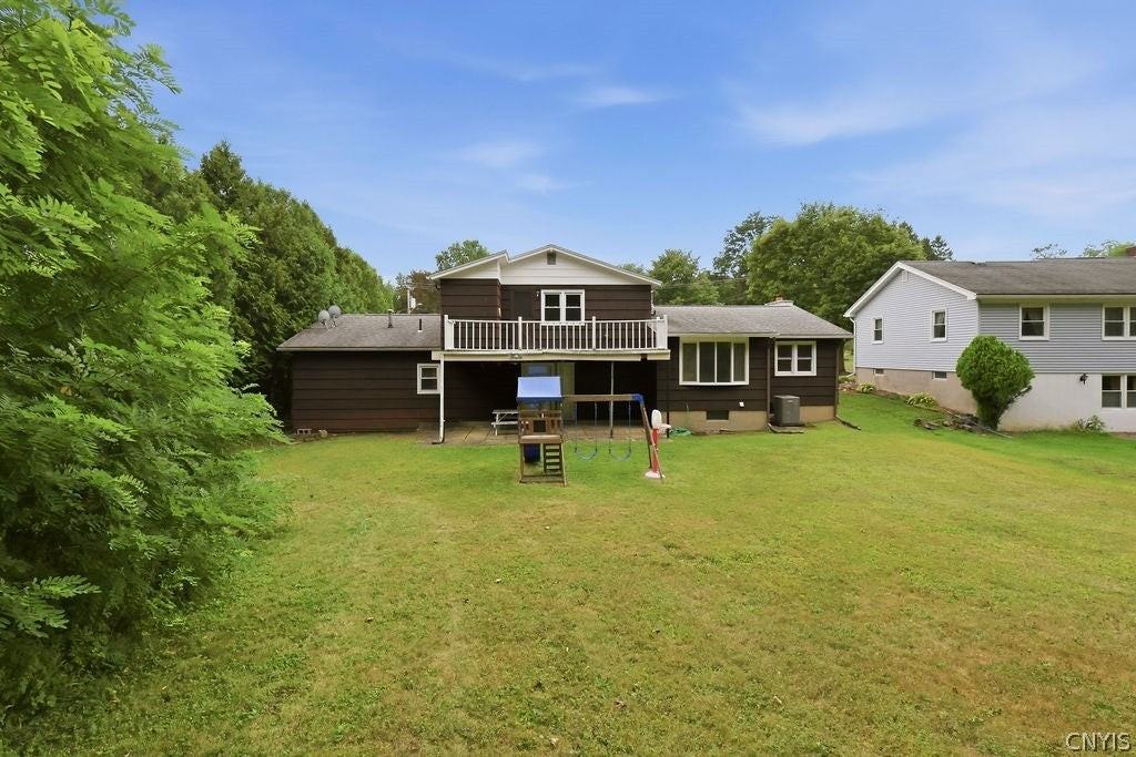 115 Saybrook Ln - Photo 3 of 39
