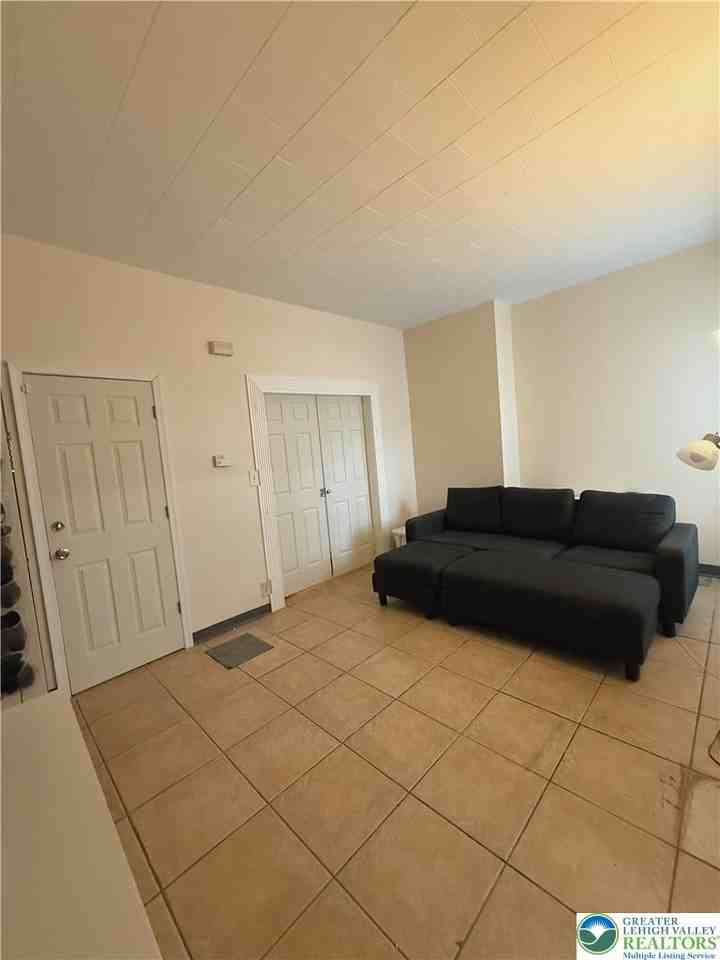 614 N 8th St ##1 - Photo 7 of 12