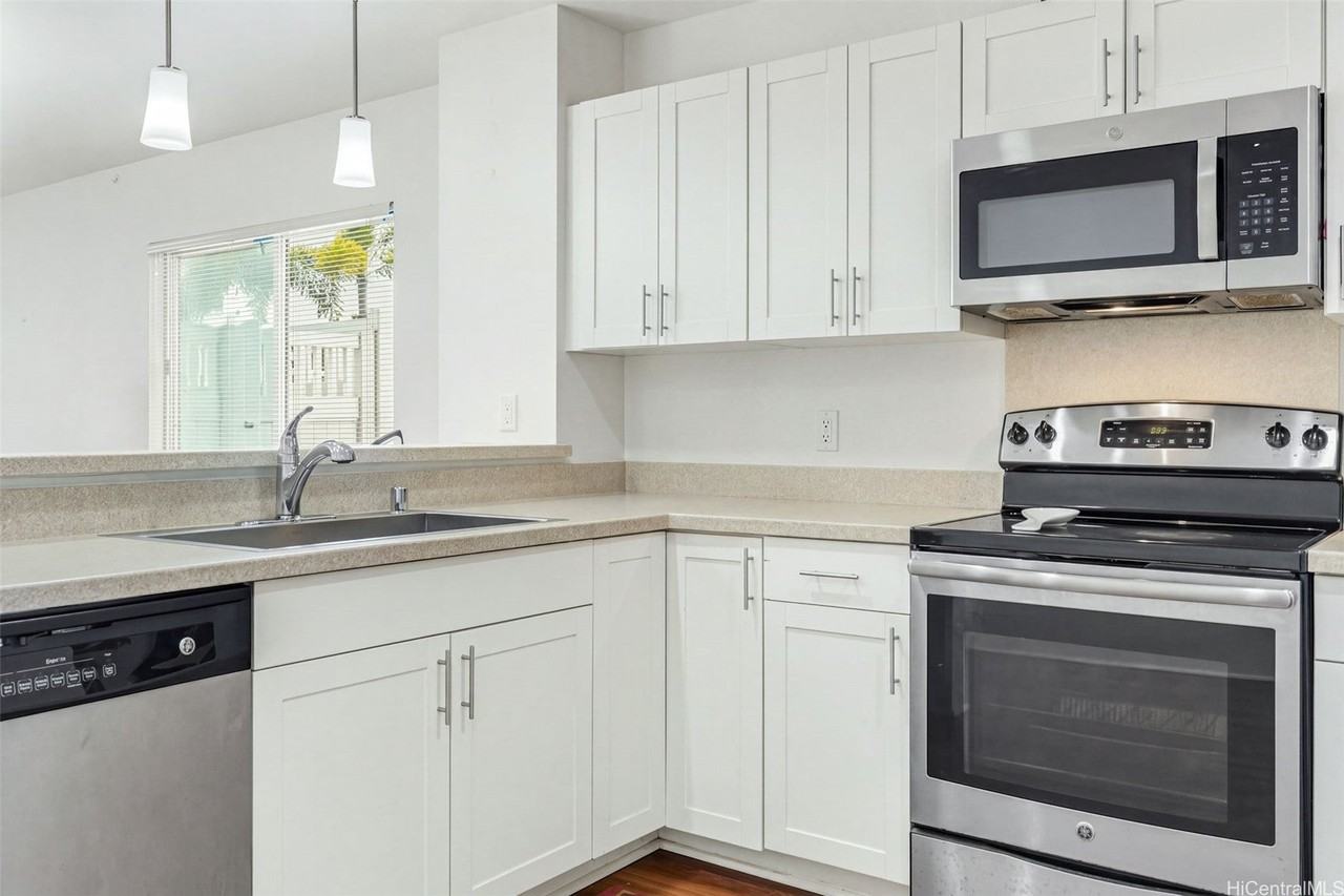 801 Kakala St - Photo 7 of 16