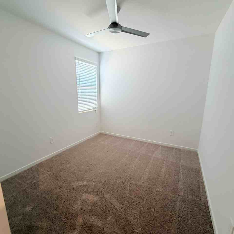 41575 W Saguaro Dr - Photo 6 of 21