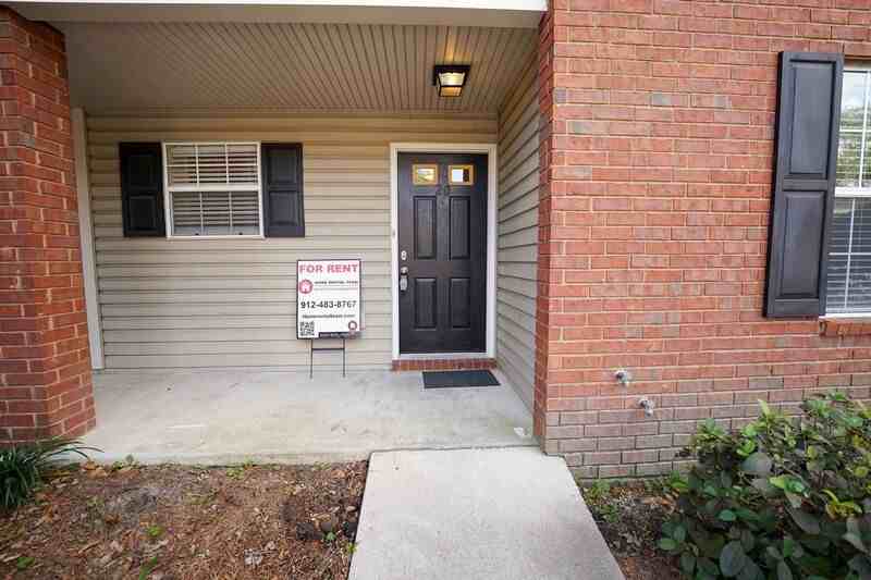 211 Edgewater Rd #20 - Photo 4 of 23