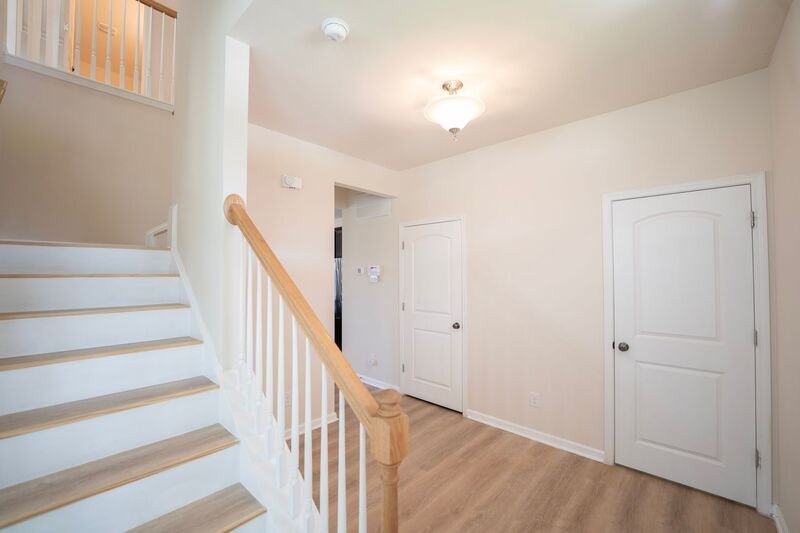175 Shelton St - Photo 5 of 31