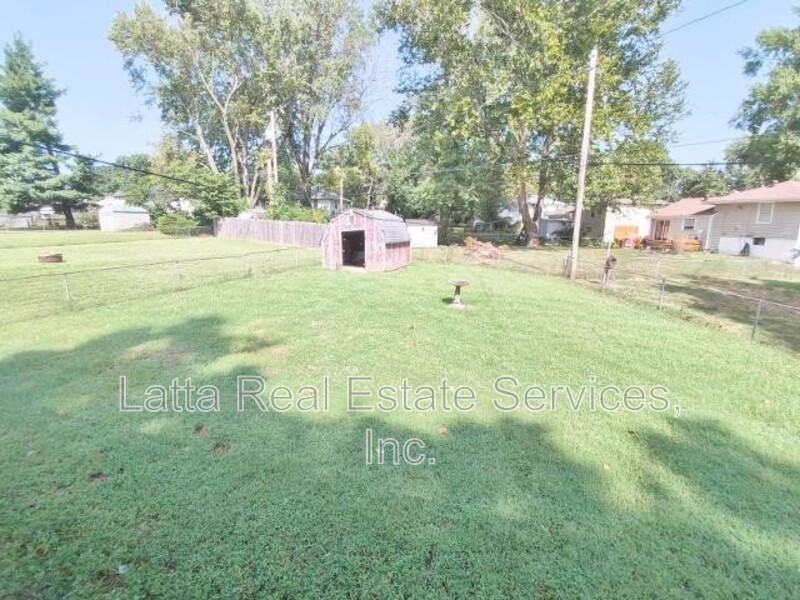 5056 Ne 56th Pl - Photo 3 of 11