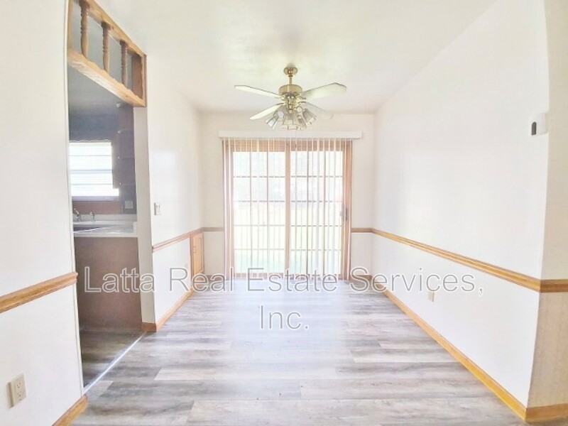 5056 Ne 56th Pl - Photo 5 of 11