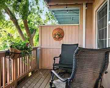 3051 Augusta St ##9 - Photo 5 of 12