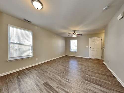 1824 Oaklawn Ave #28206