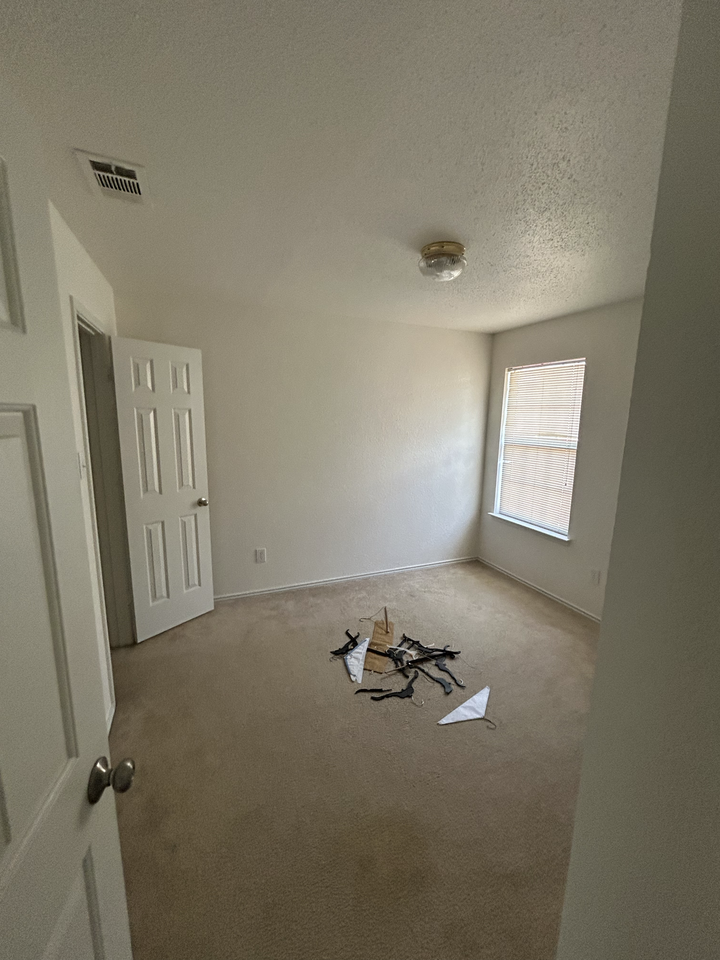 5319 Nueces Ln - Photo 7 of 18